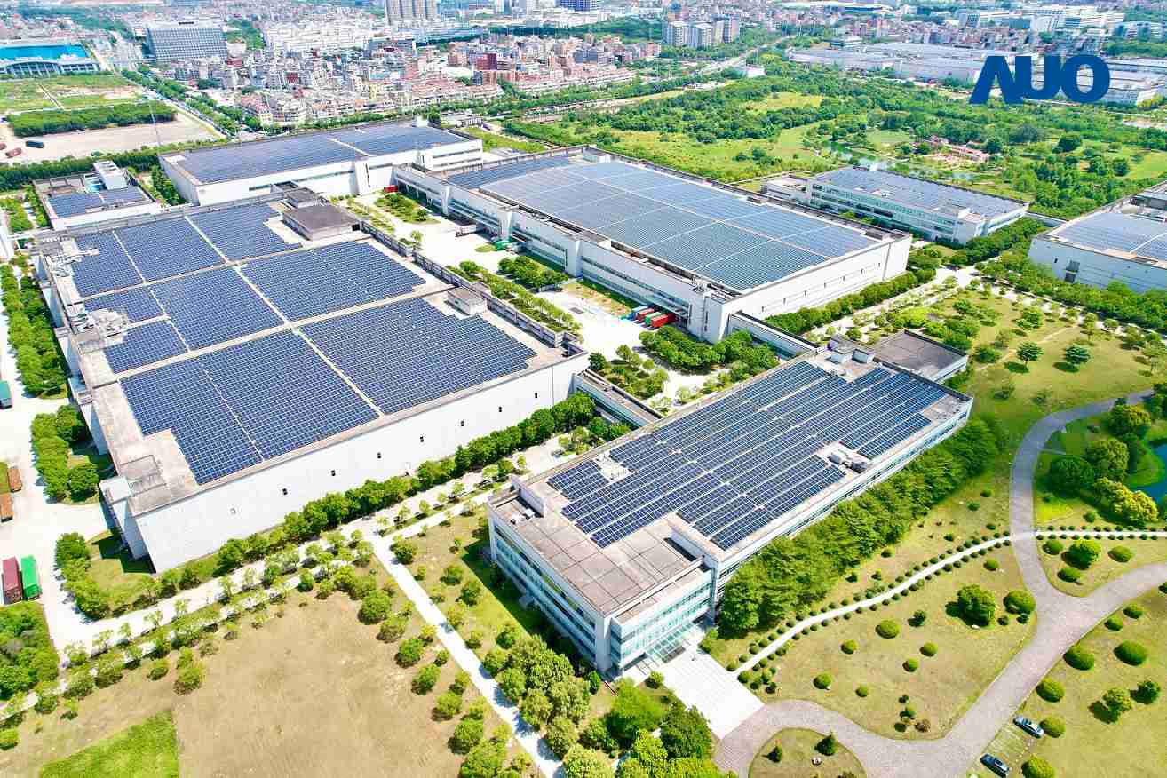 森林舞会厦门推动智能制造同时，，，透过绿电创能纵深推进绿色转型，，，，厂区全屋顶铺设太阳能光伏板，，，每年太阳能发电 2,600多万度